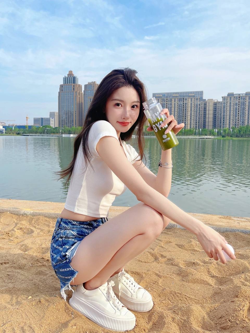 亚洲无码高清播放